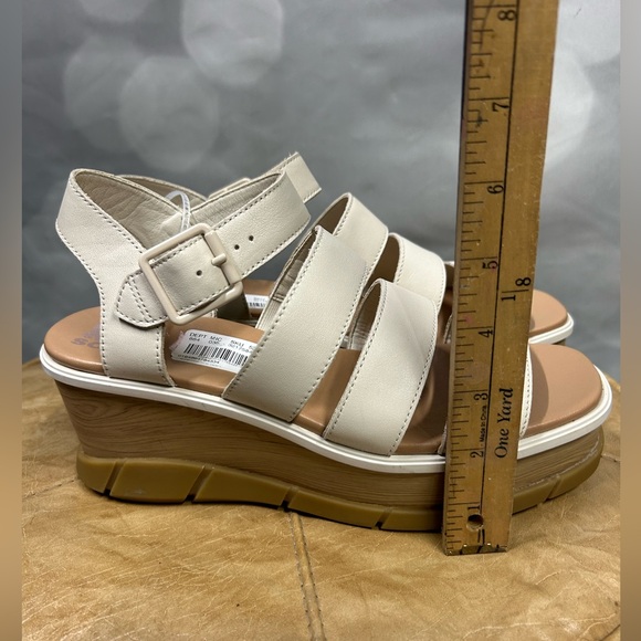 NWOB Sorel strappy cream off-white platform sandal size 9.5 - Picture 6 of 8